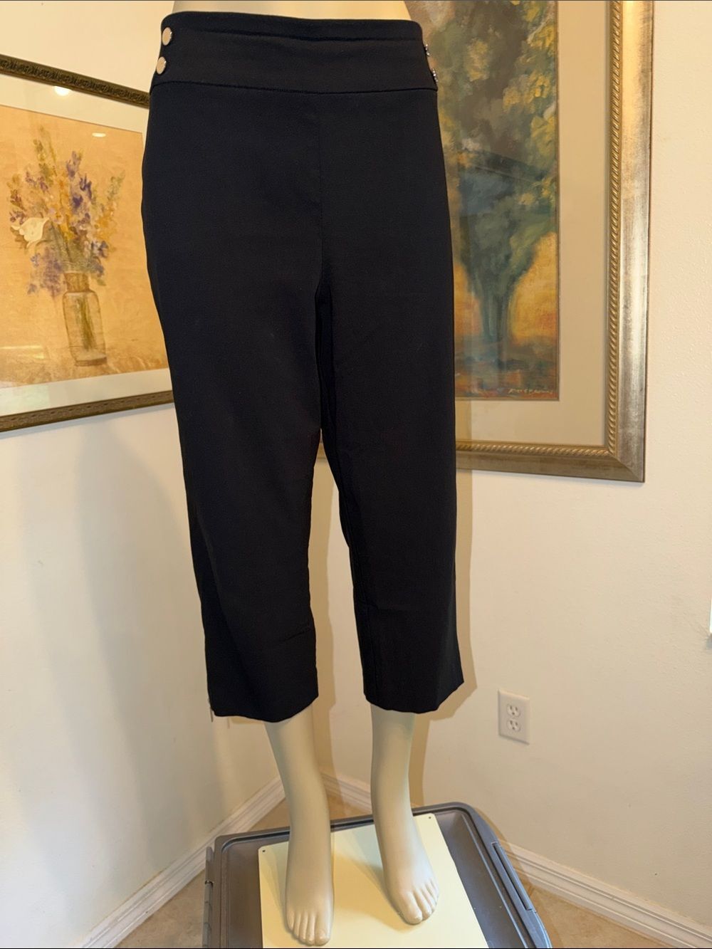 JM COLLECTION Black Cropped Ponte Pants with Side Waist Button Detail Size XL